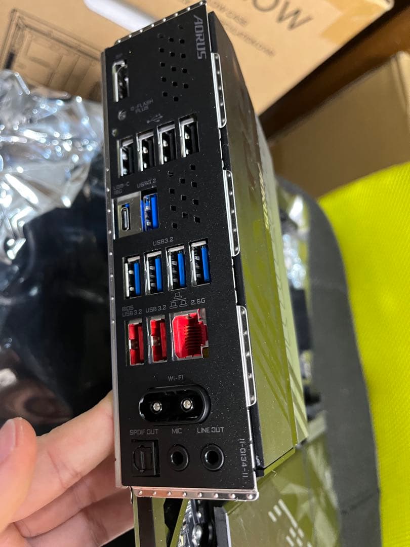 GIGABYTE B850 AORUS ELITE WiFi 7 使用1ヶ月程度