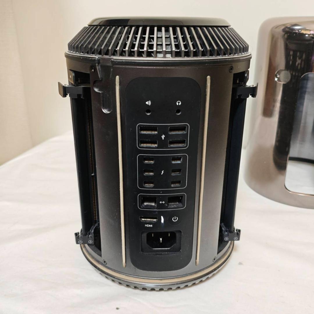 ク*ン様 Apple Mac Pro 通電　起動可