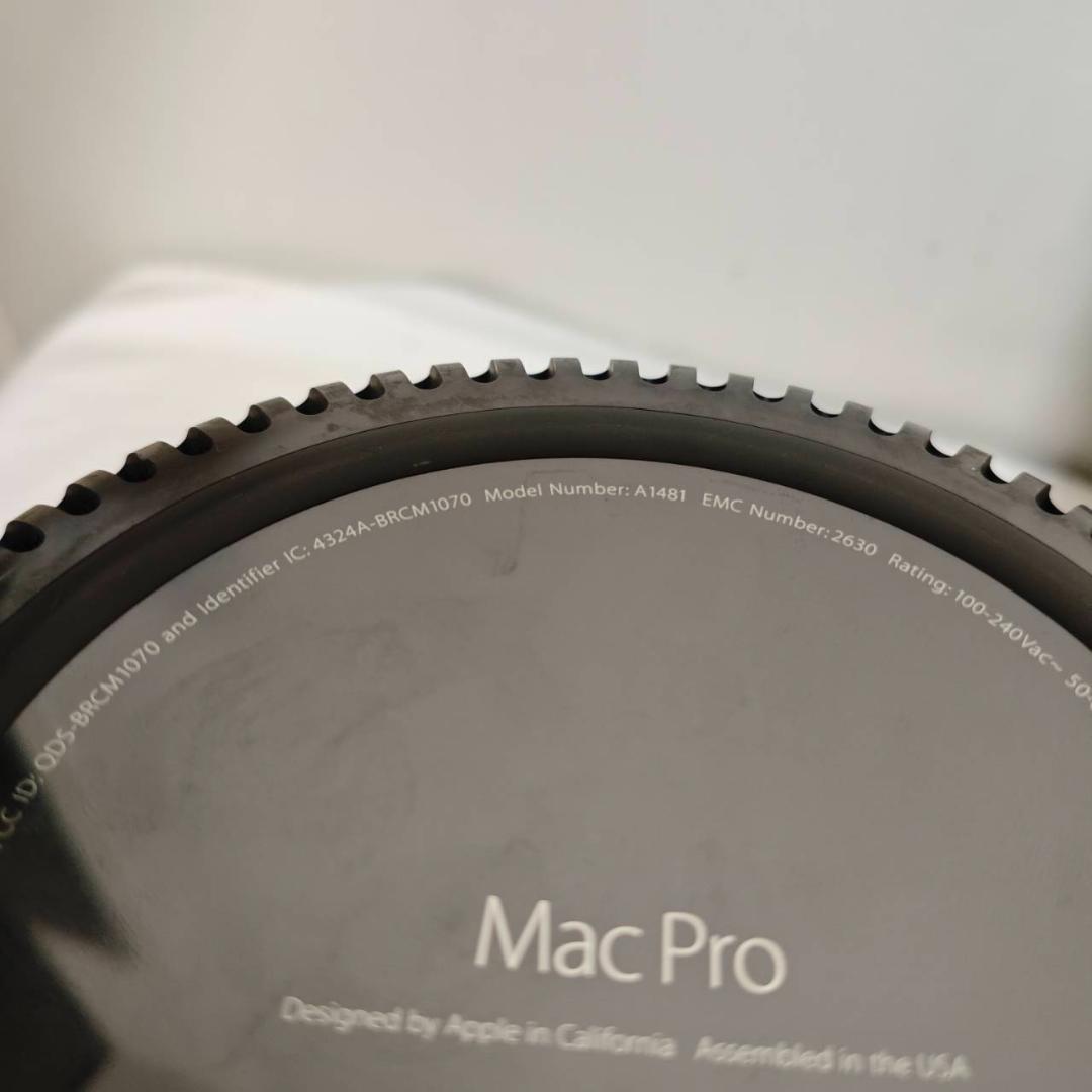 ク*ン様 Apple Mac Pro 通電　起動可