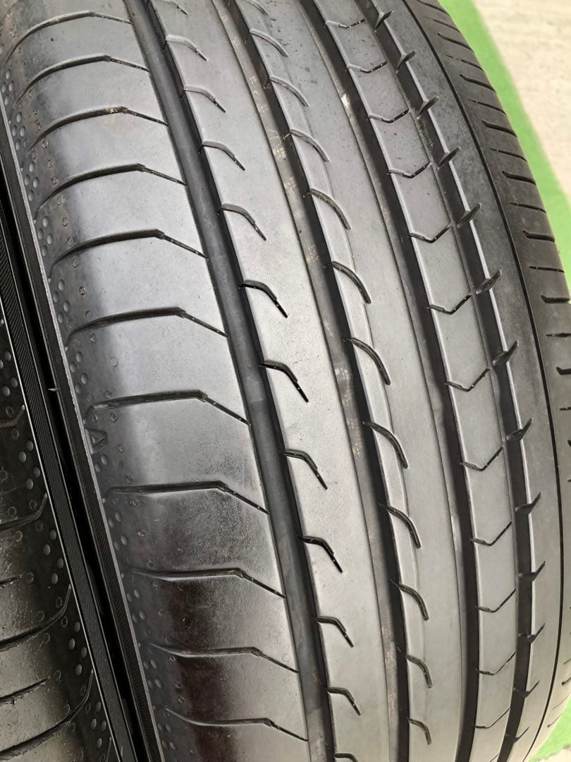 215/60 R16 YOKOHAMA BluEarth RV03ラジアルタイヤ