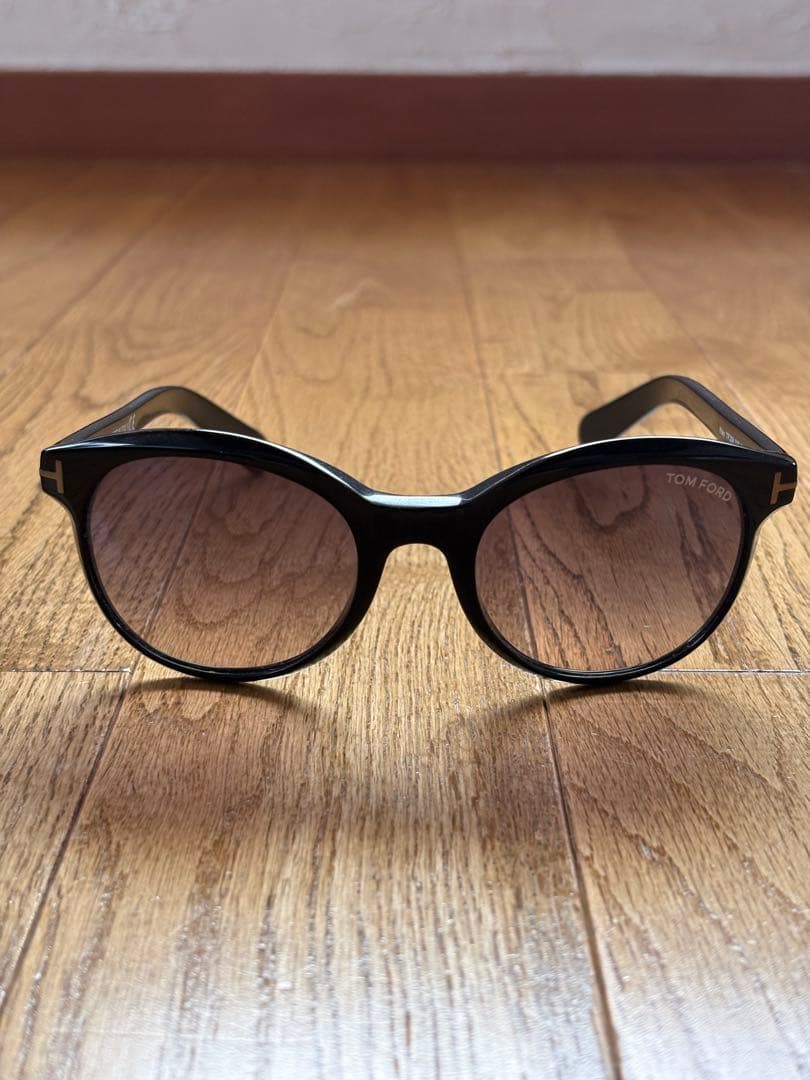 TOM FORDサングラス
