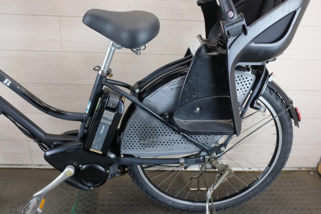 ブリヂストン製　HYDEE.B　26インチ　3段　8.9Ah充電器あり