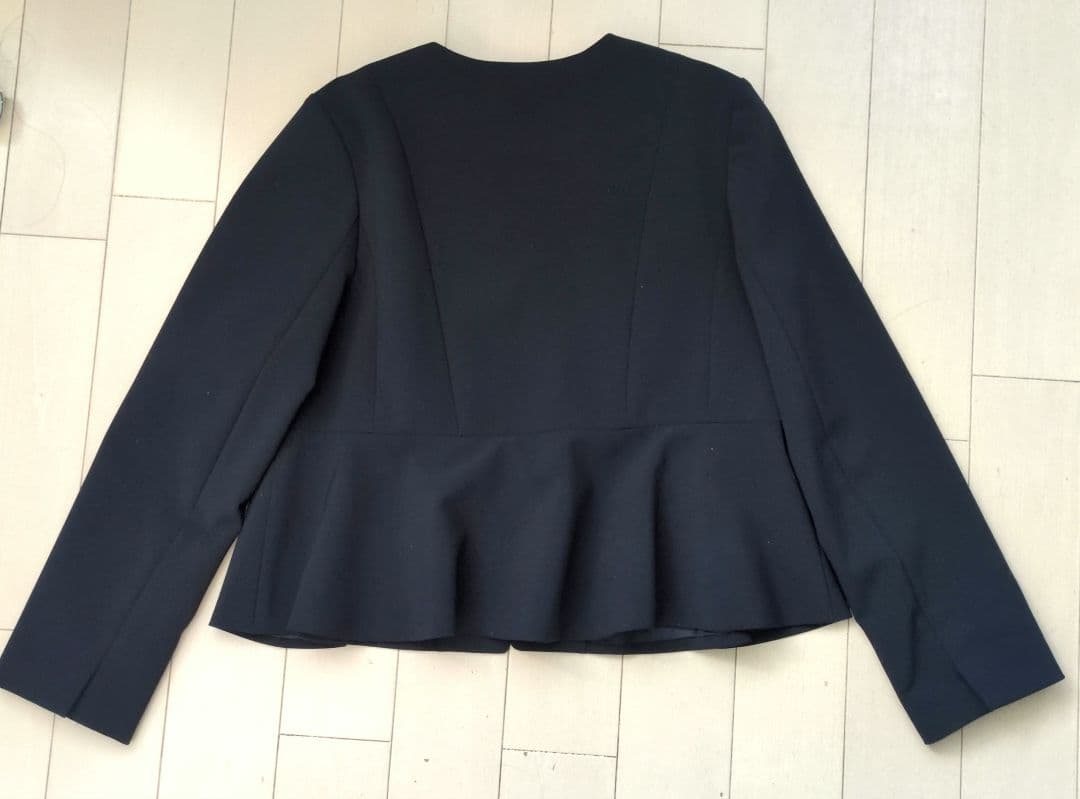 新品・未使用【40】CELFORD ノーカラージャケット 紺