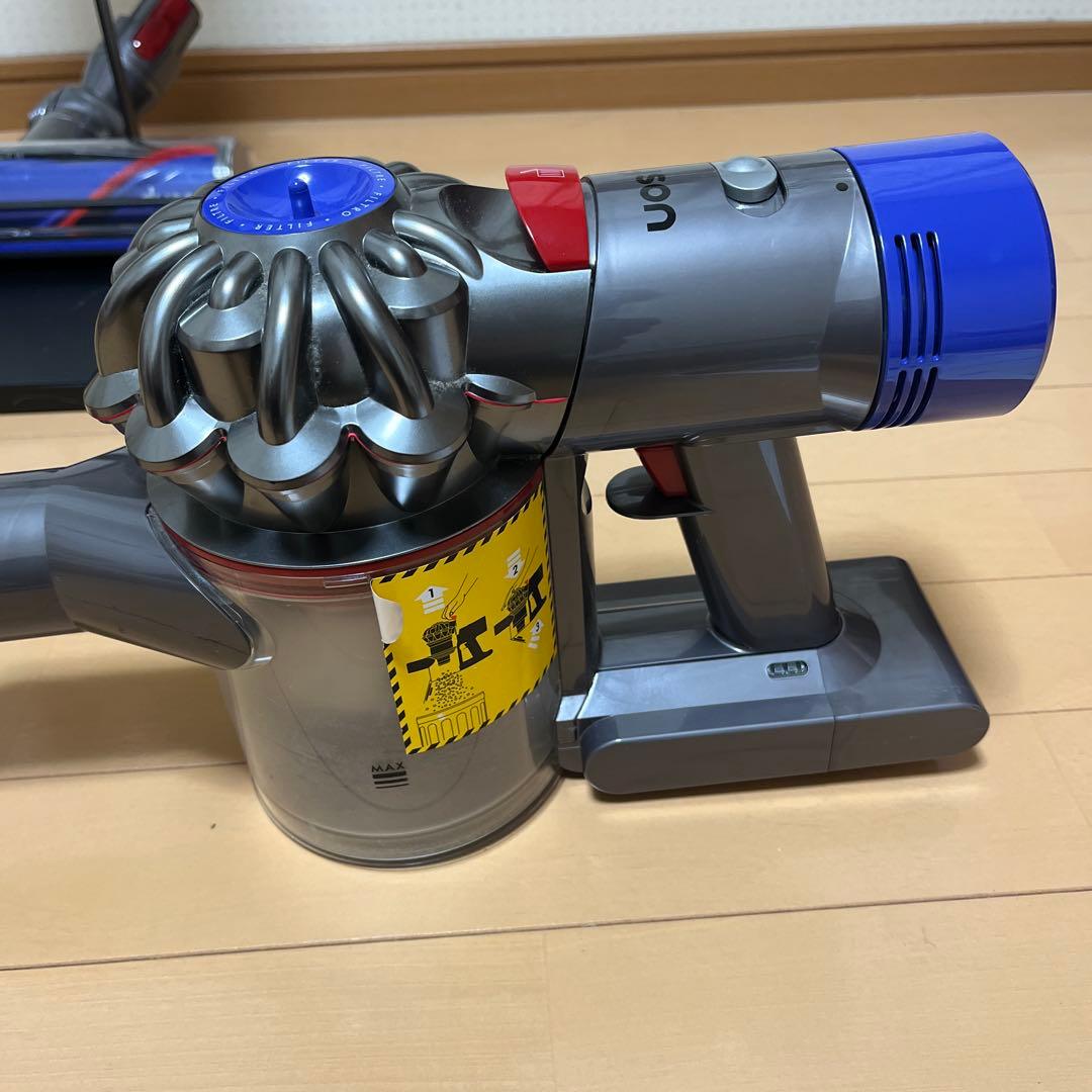 Dyson V8 absoluteフルセットジャンク(バッテリー交換要)