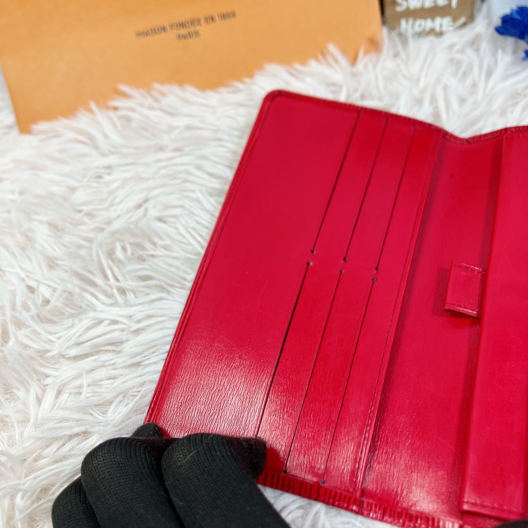 美品 ルイヴィトン 長財布 インターナショナル エピ 三つ折り財布 赤 レッド