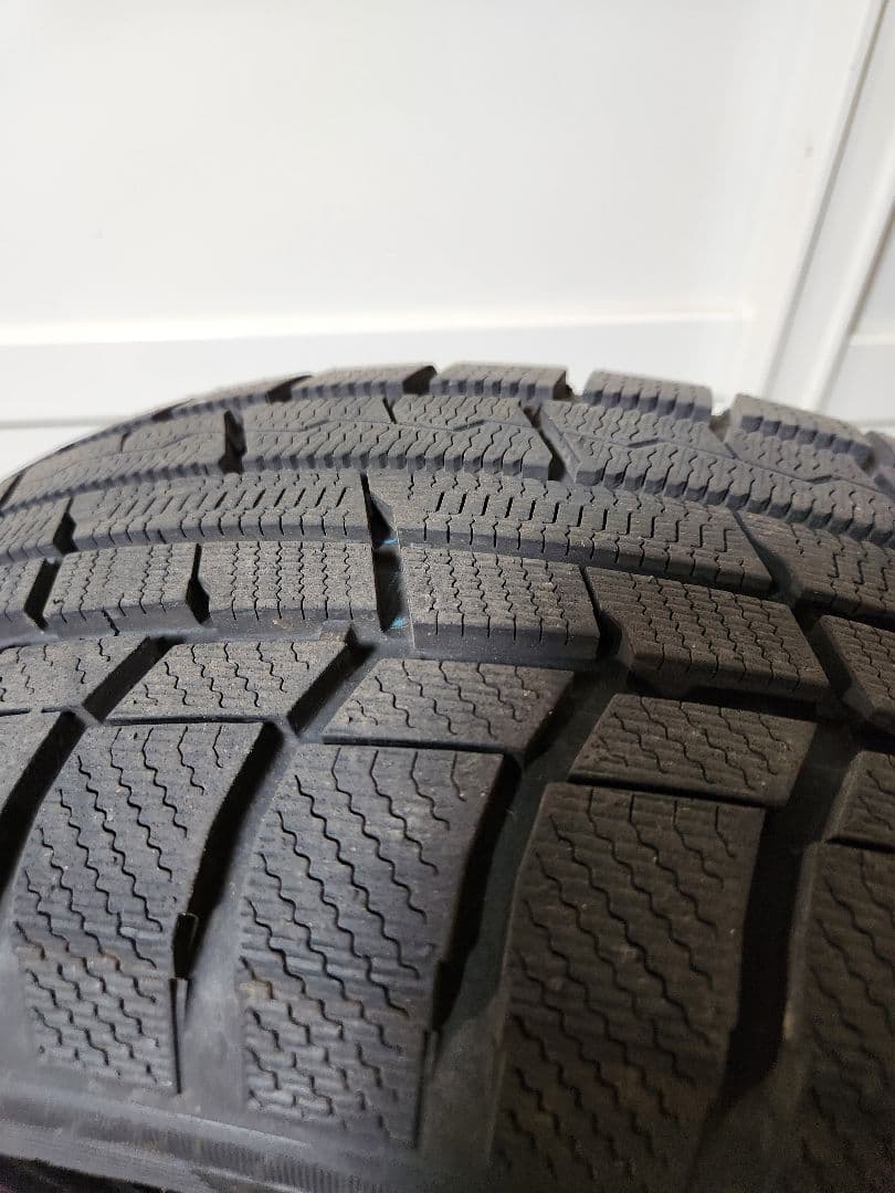 TOYO TIRES ４本セット スタッドレス　195/65R 15
