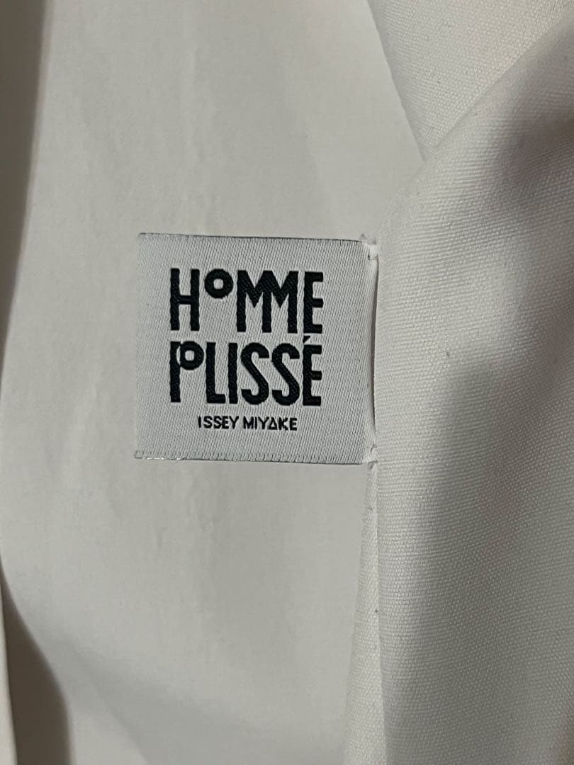 HOMME PLISSE イッセイミヤケ22ssプレスコート白