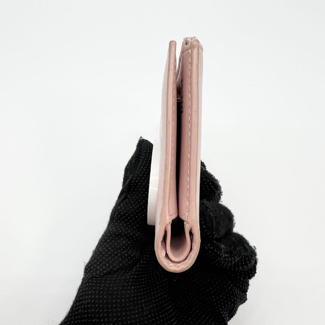 美品✨ディーゼル　ミニウォレット　二つ折り財布　Dロゴ　メタルロゴ　ピンク