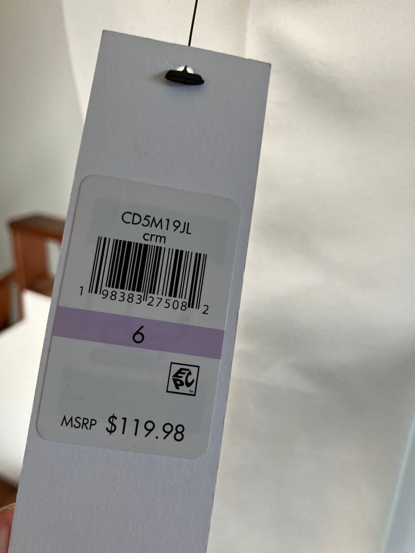 新品   ホワイト ひざ丈ワンピース 半袖 M サイズ6
