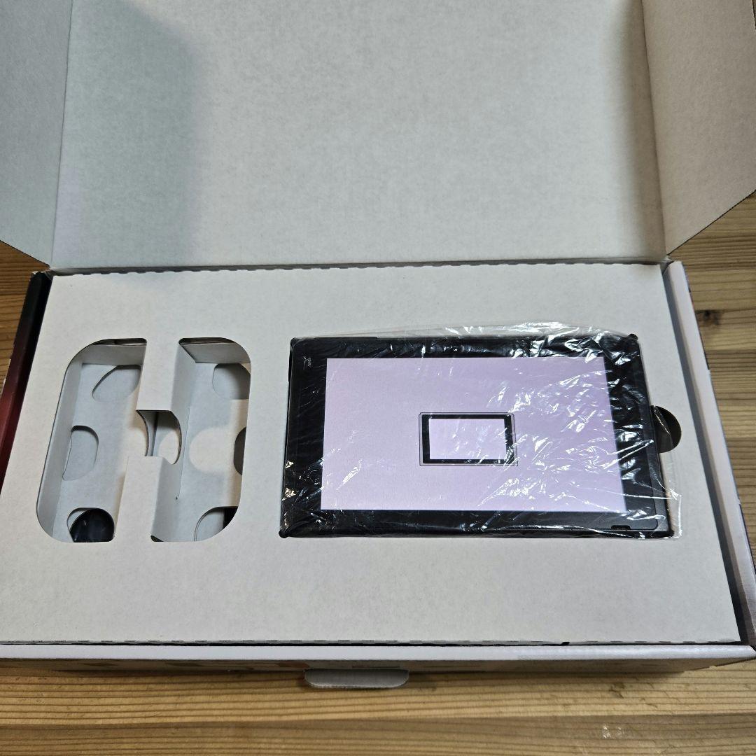 【Nintendo Switch】本体のみ ドック付き