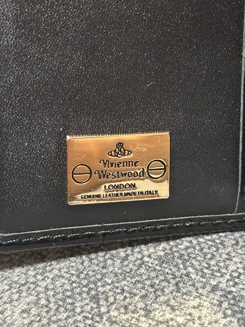 Vivienne Westwood エナメル ブラック 三つ折り財布