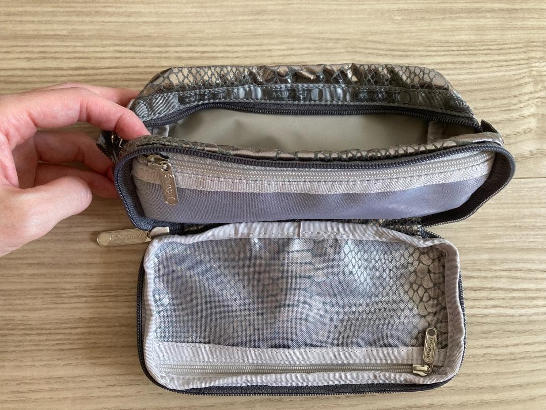 LeSportsac 大容量ボストンバック、ポーチ2つのセット、シルバー
