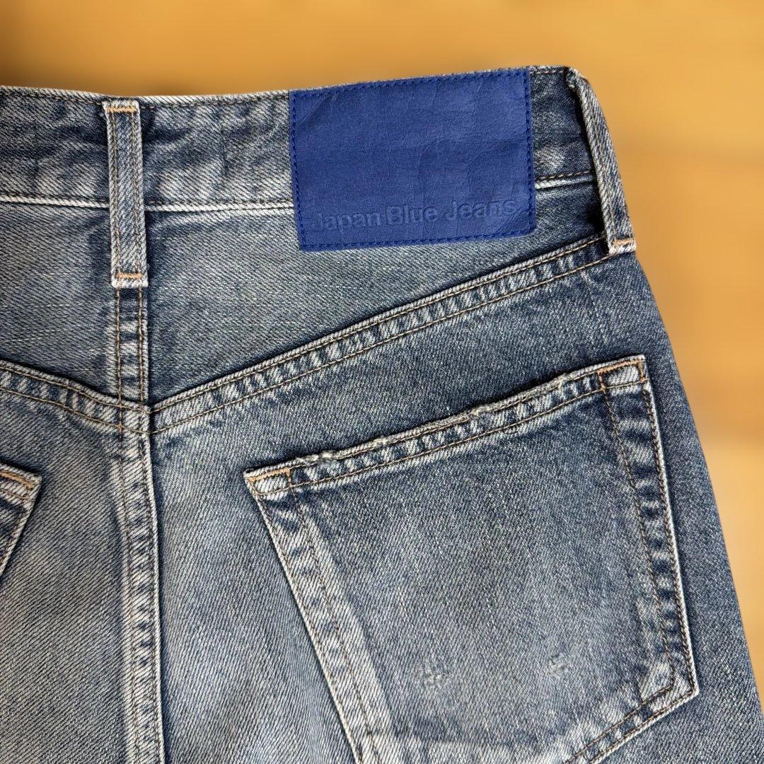 【Japan Blue Jeans】ダメージストレートジーンズ 11oz