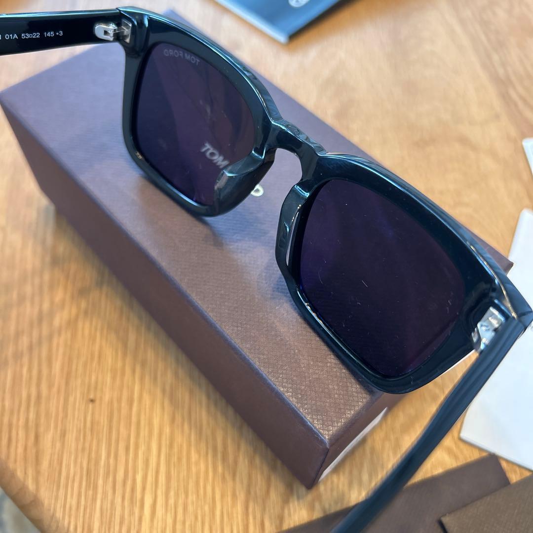 TOM FORD サングラス FT 0751FN