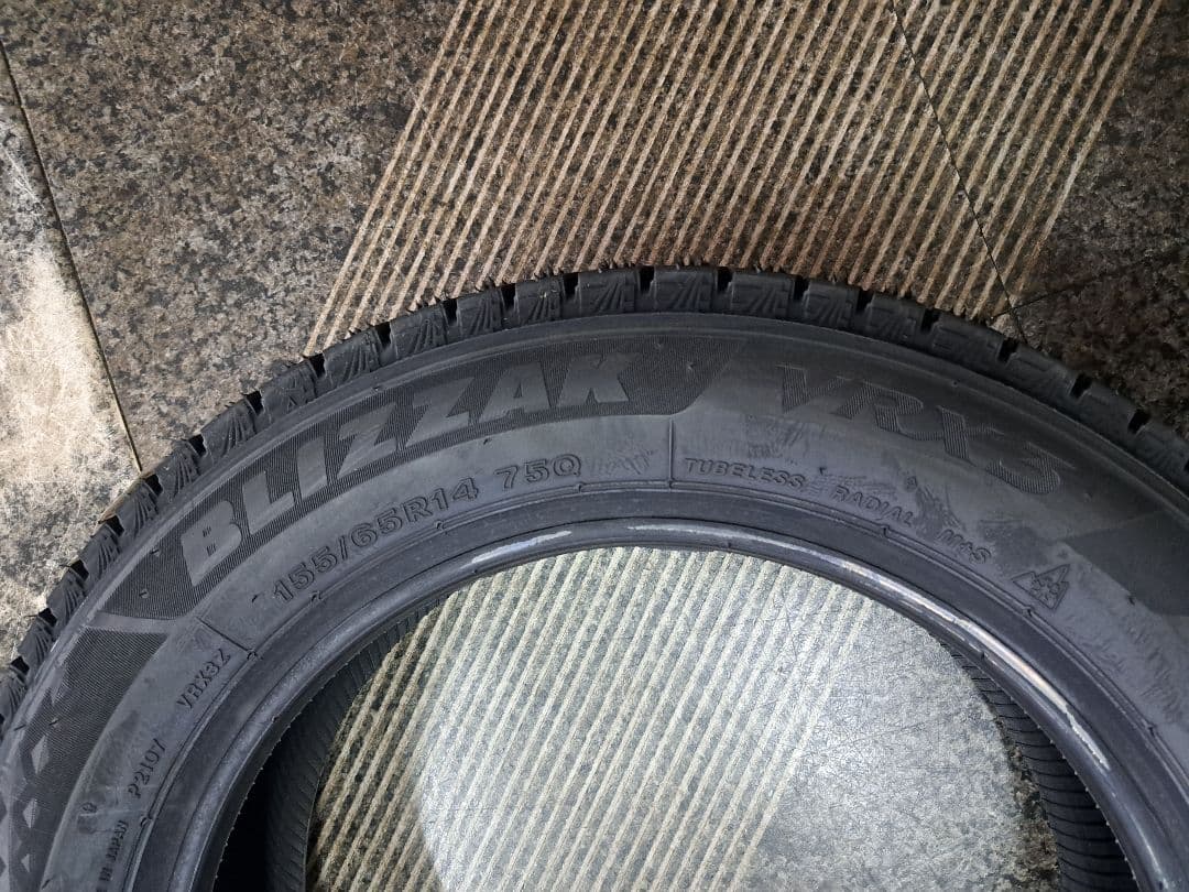 25年製ブリヂストンブリザックVRX3！ 155/65R14　新品4本セット