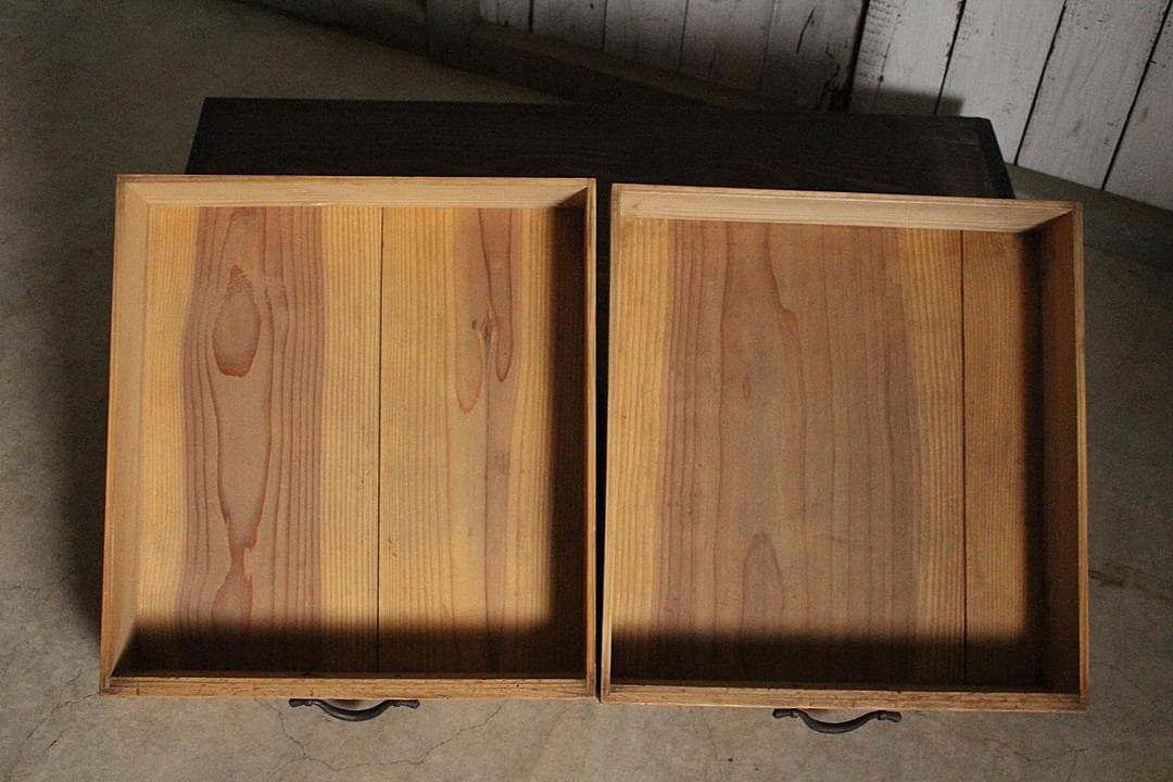 味のある木製の引き出し　2杯　サイドテーブル　作業台　収納　古家具　古民家