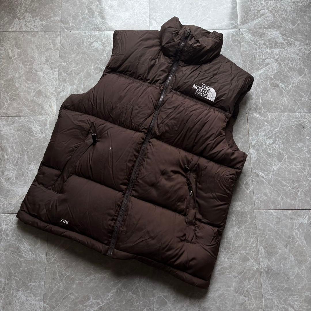 【大人気モデル‼️】North Face ダウンベスト センターロゴ ブラウン L