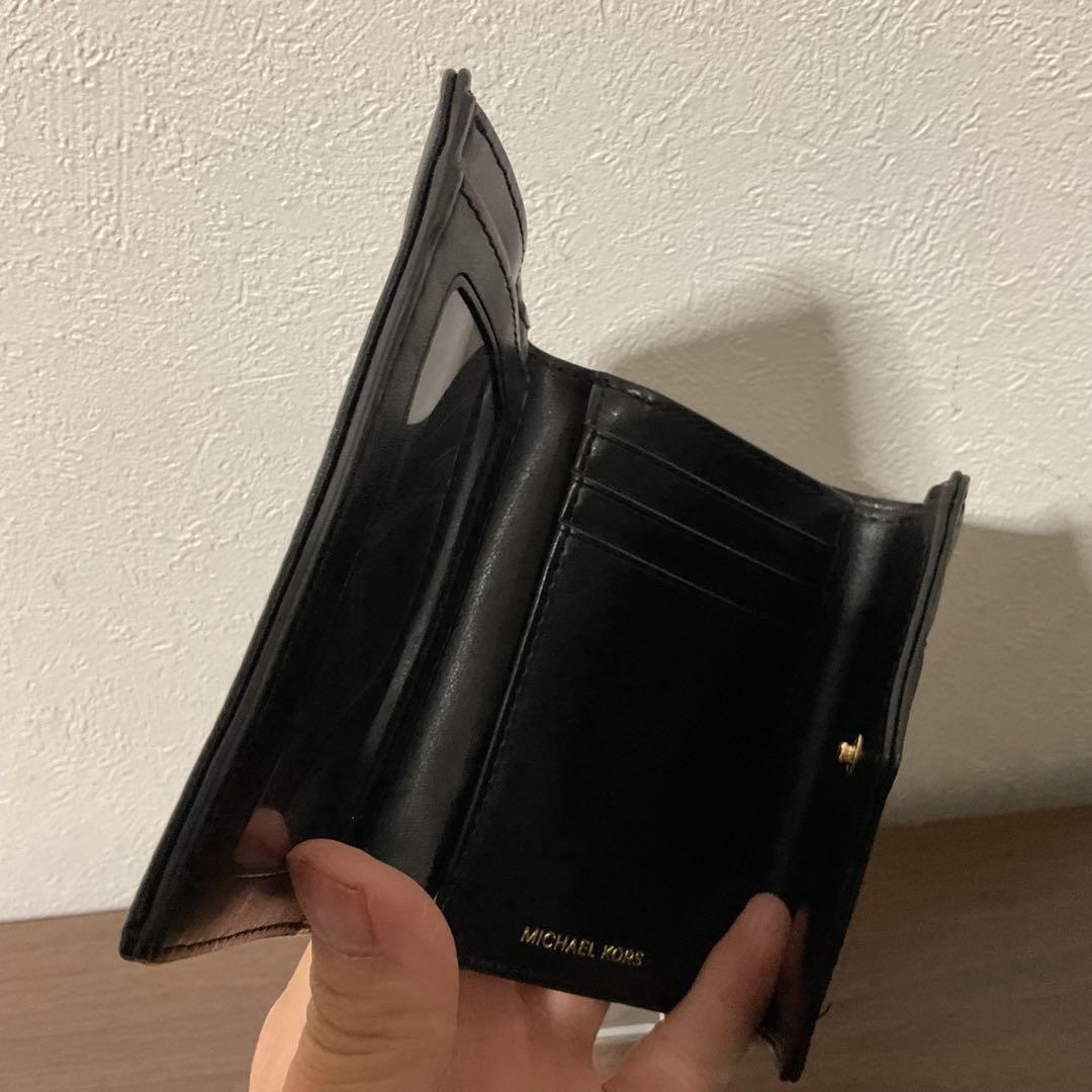 ☆開店セール☆ 未使用品 美品 マイケルコース ラムレザー ロゴ 折り財布①