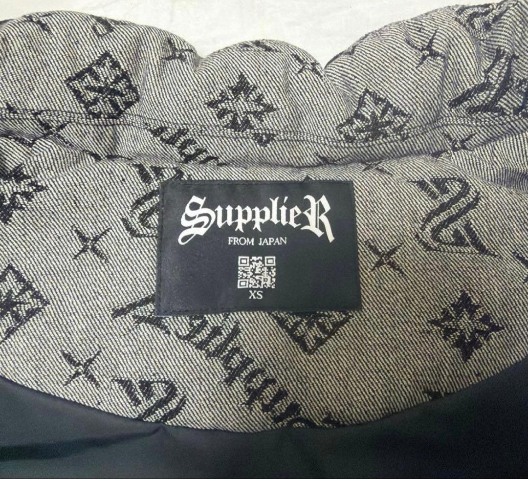 supplier サプライヤー　刺繍　ロゴパターン ダウンベスト　XS ブラック