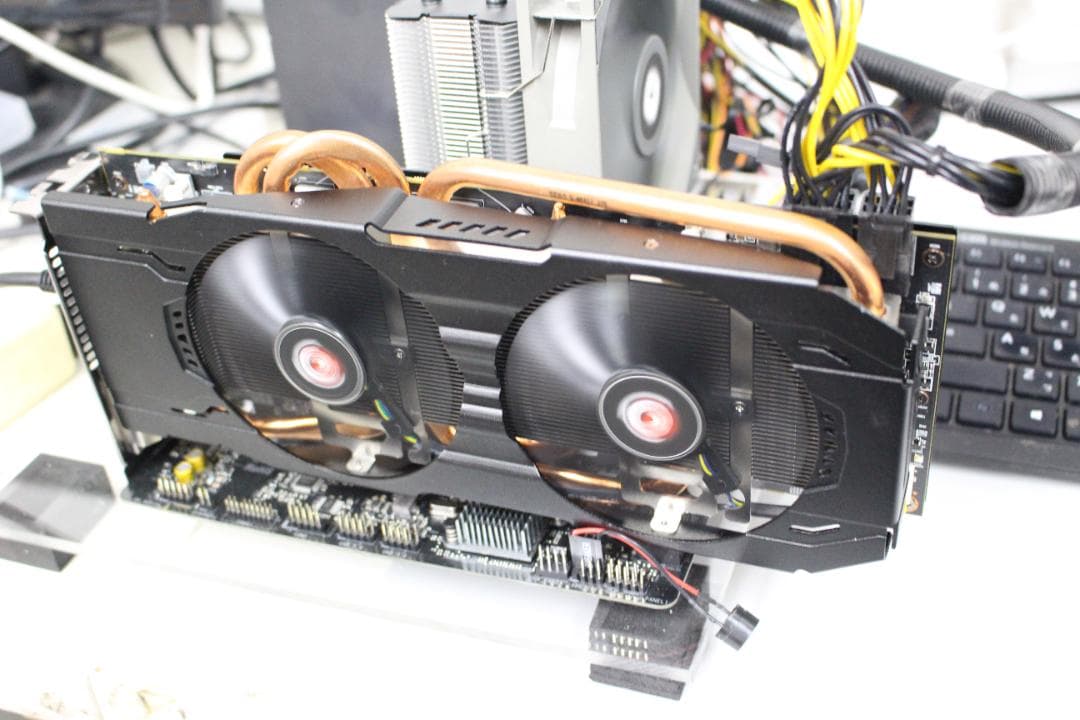 【動作確認済】AMD Radeon R9 390 8GB グラフィックボード ①