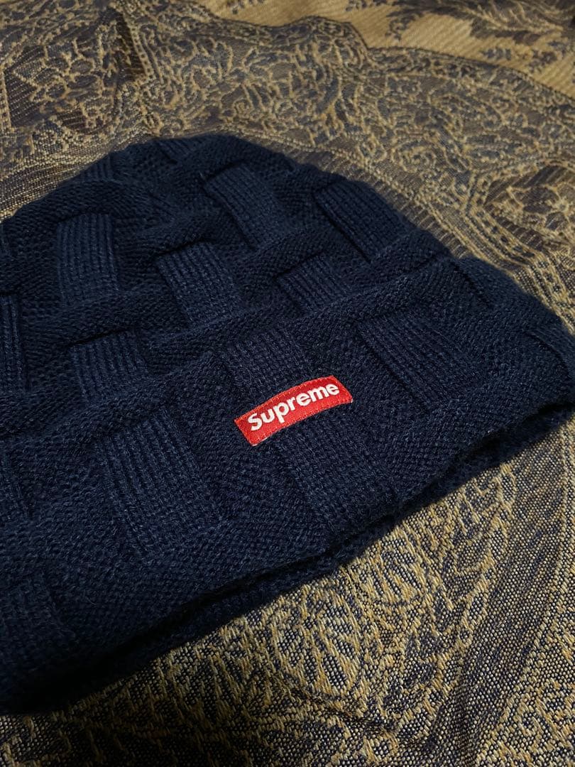 Supreme ネイビー ニット帽 編み込みデザイン