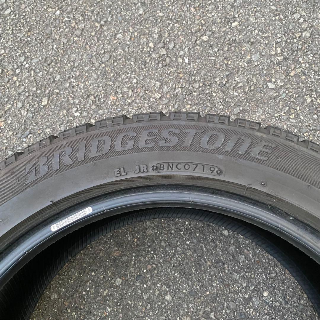 【送料無料】ブリヂストンスタッドレス 225/50R17 94Q