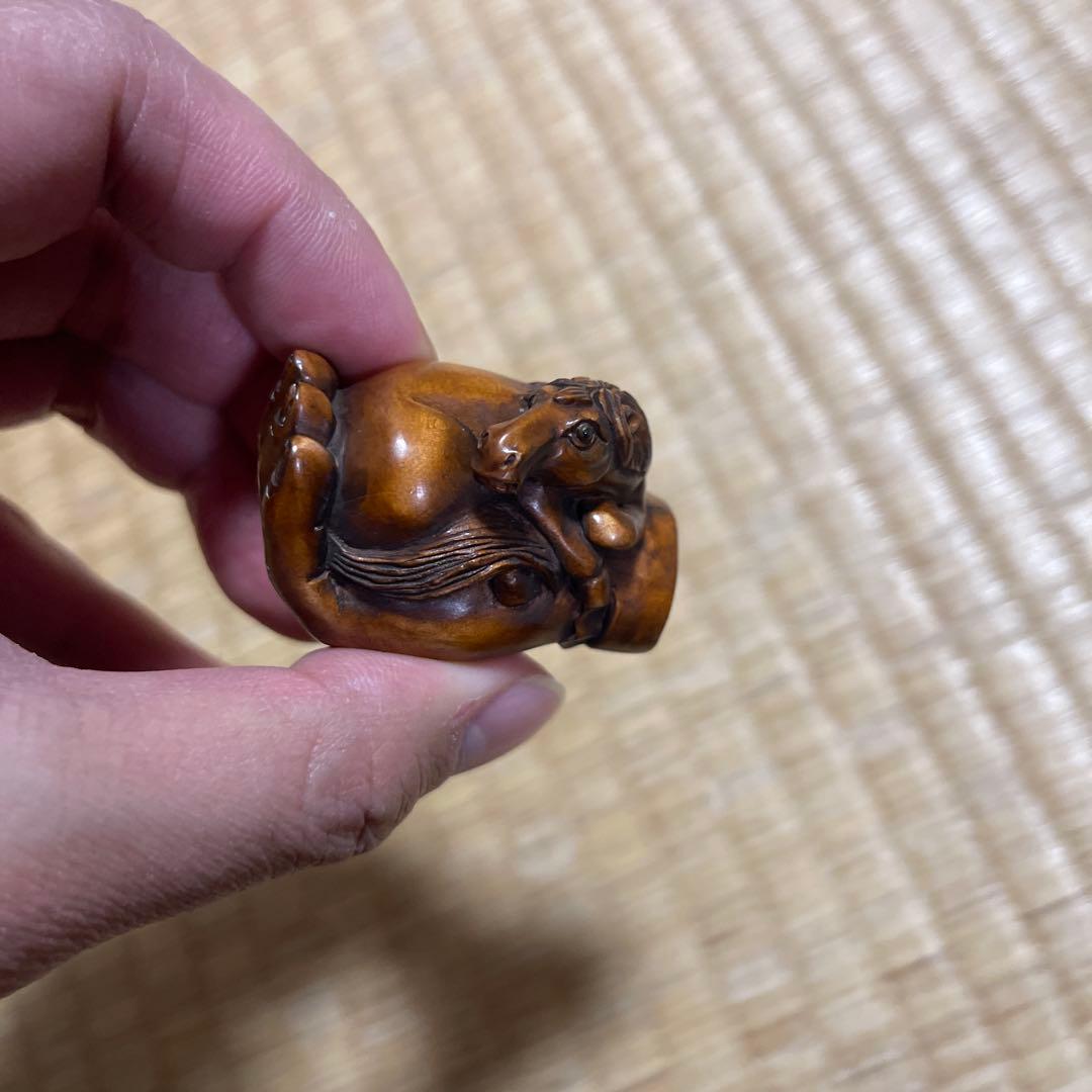 根付　馬　在銘　玉山