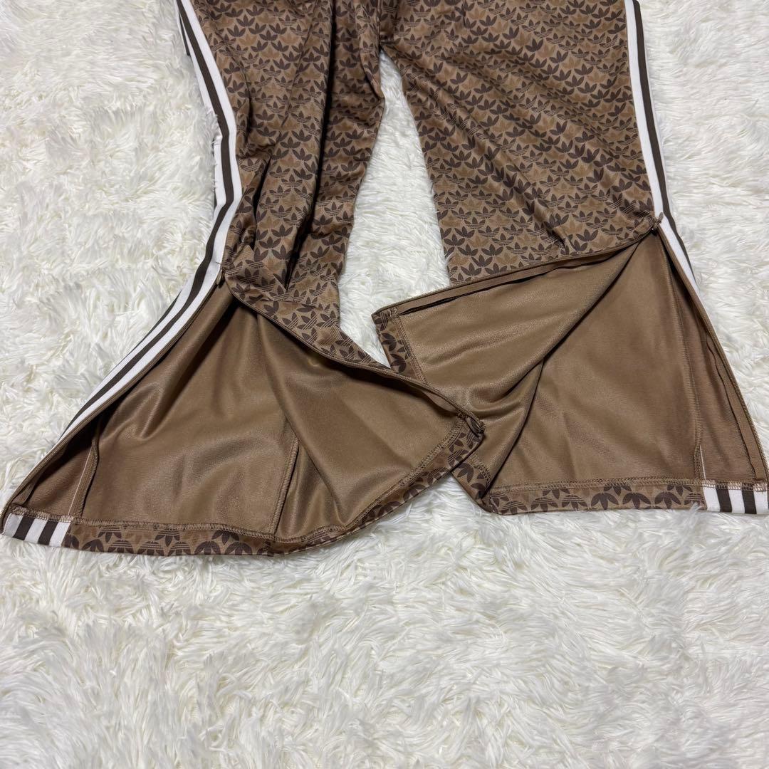adidas originals トラックパンツ モノグラム ブラウン