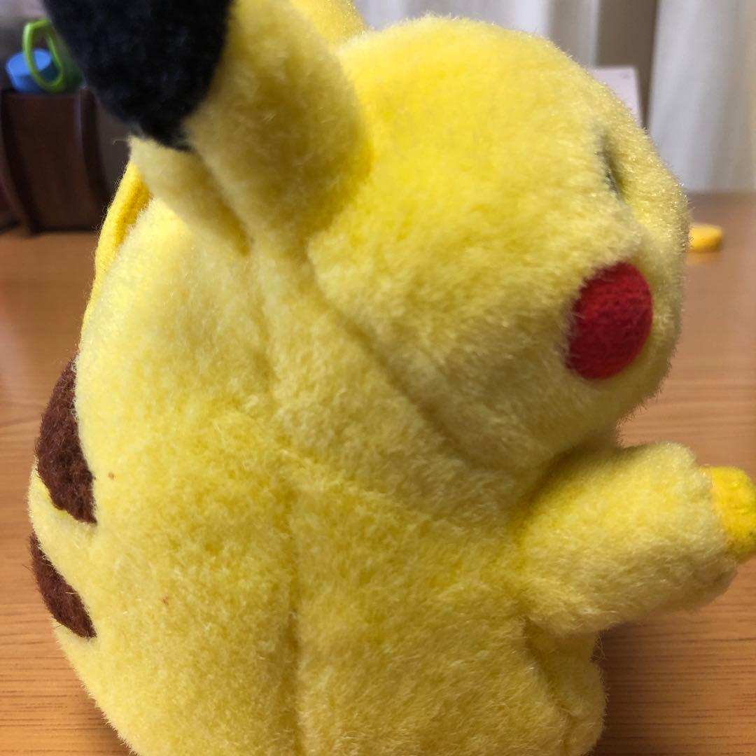 り*＊様 【希少】ポケモン　ピカチュウぬいぐるみ 18cm
