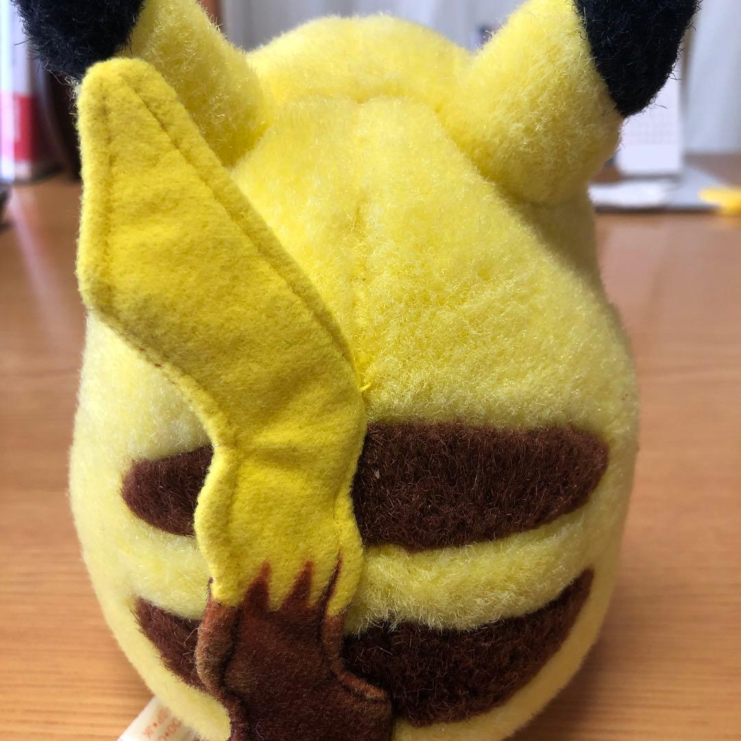 り*＊様 【希少】ポケモン　ピカチュウぬいぐるみ 18cm