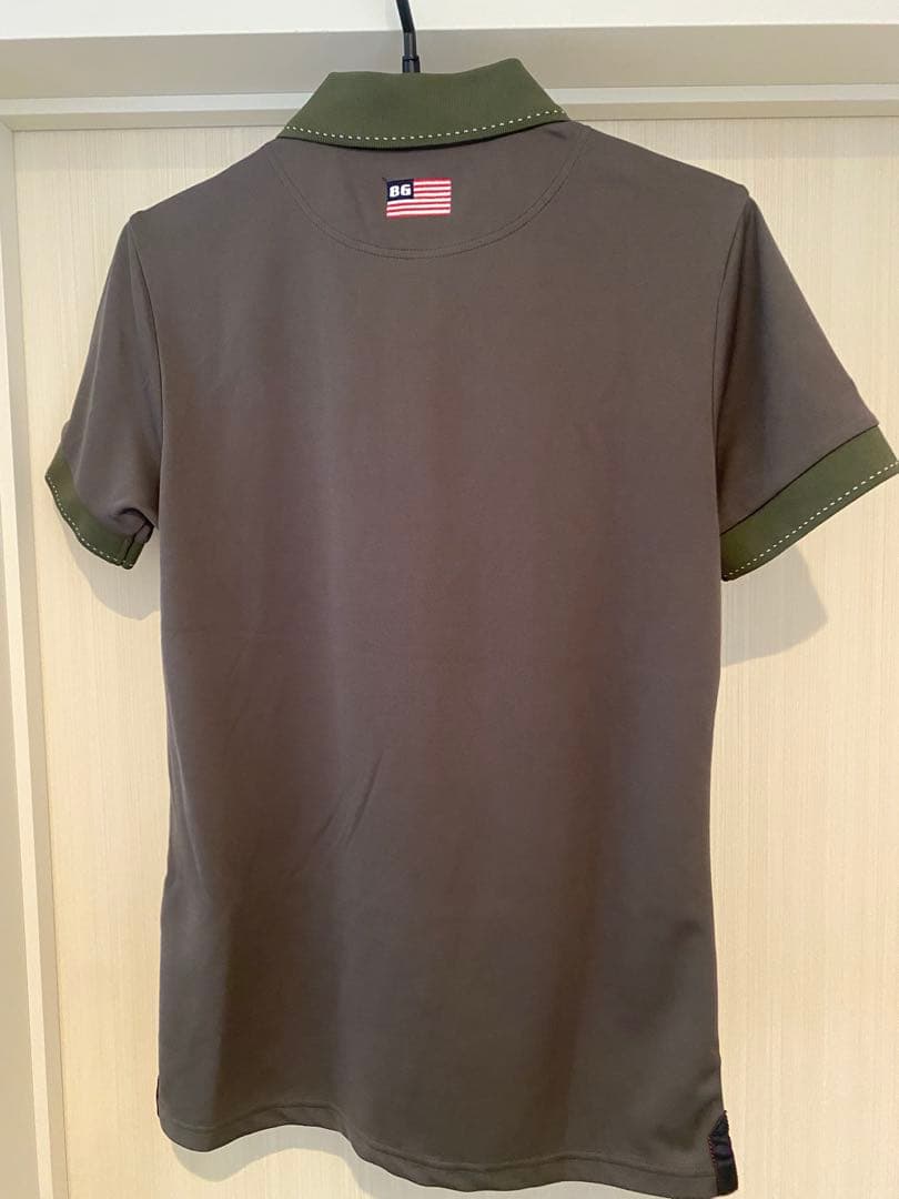 【美品】ブリーフィング ゴルフ ポロシャツ 星条旗ロゴ カーキ Sサイズ