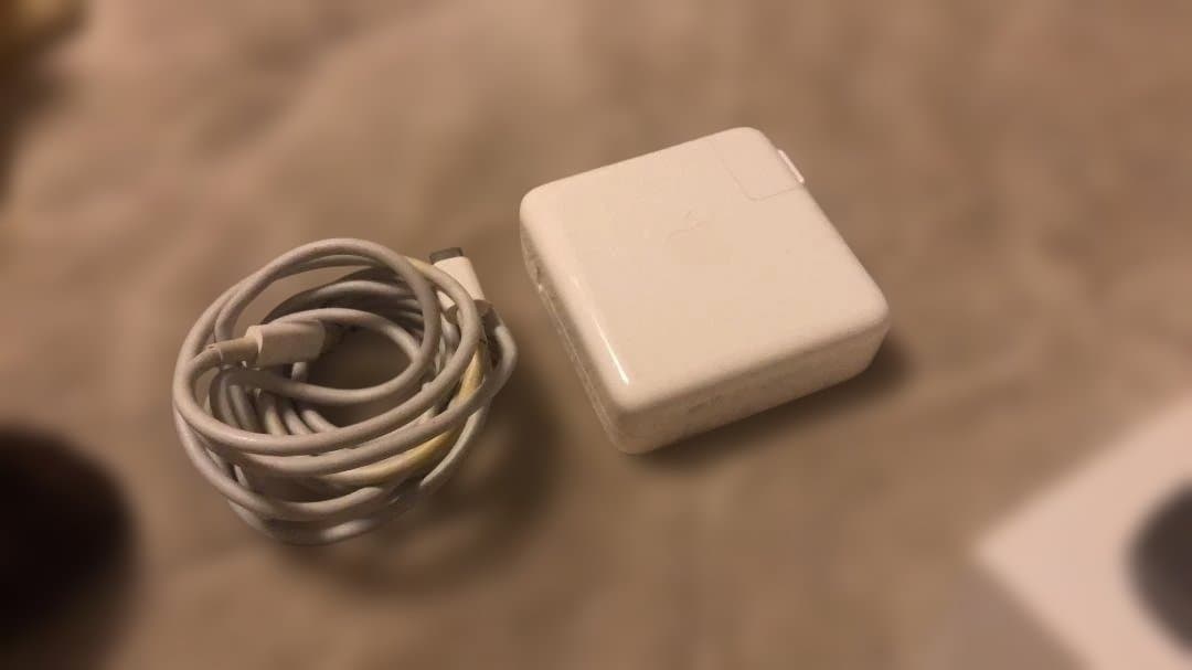 MacBook Pro 13インチ 128GB Touch Bar【美品】