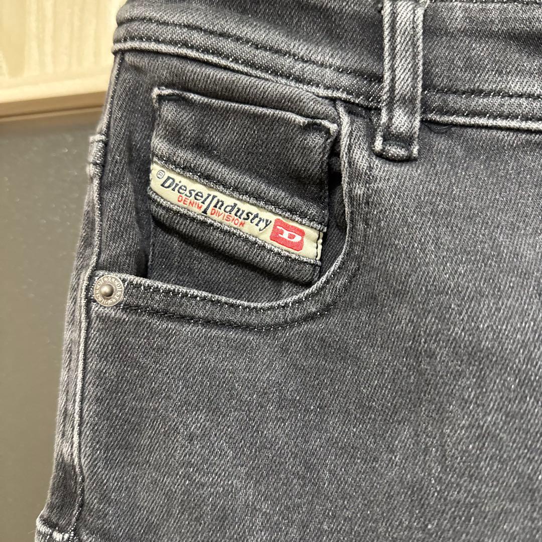 パンツ Diesel 1984 SLANDY Skinny Jeans W25