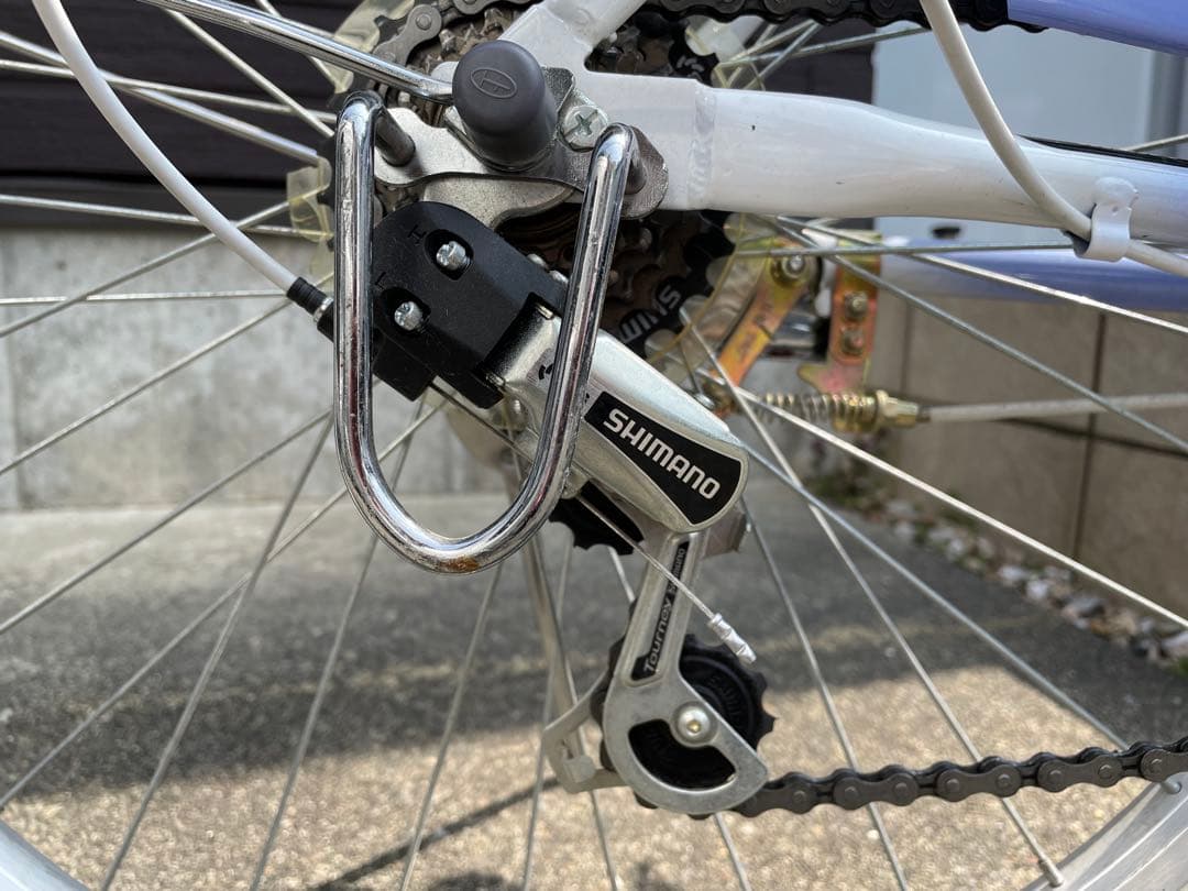 新潟　GRAPHIS 子供用自転車 24インチ ライト　鍵　折りたたみ　女の子