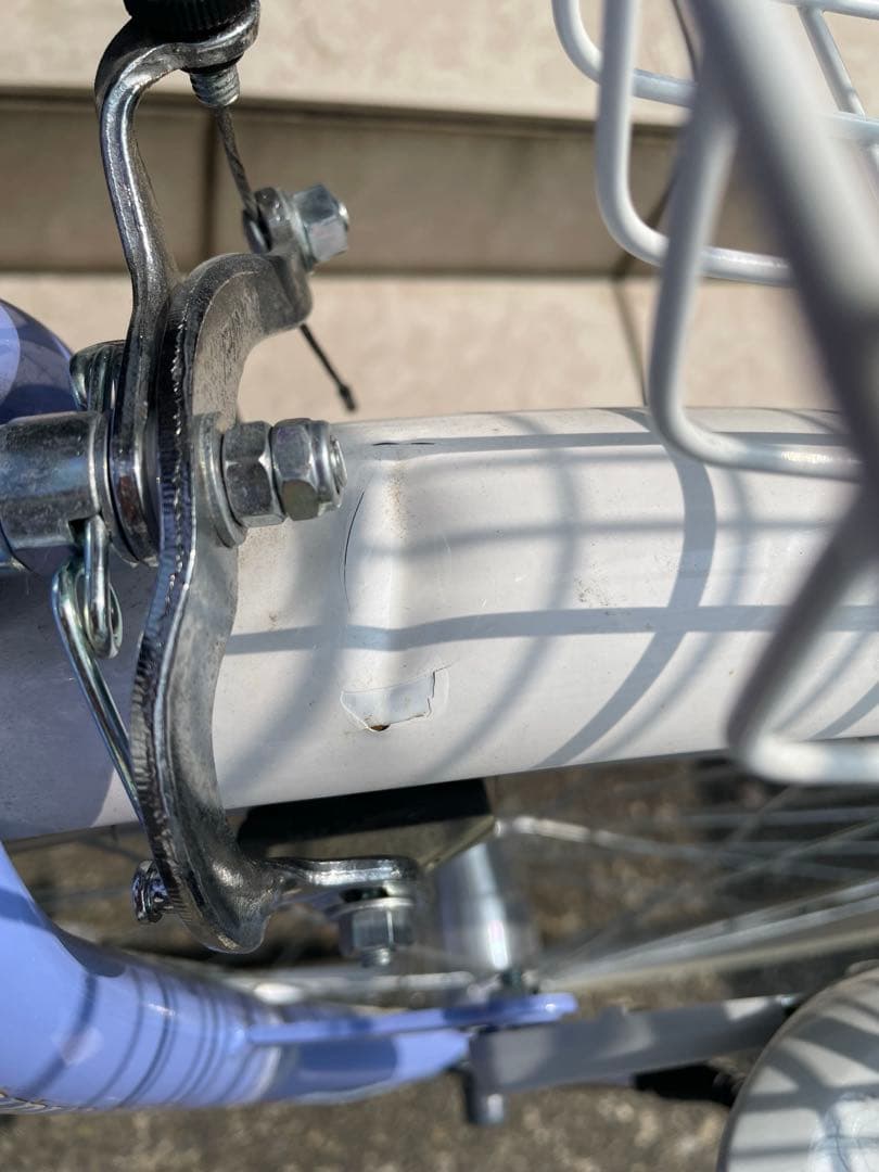 新潟　GRAPHIS 子供用自転車 24インチ ライト　鍵　折りたたみ　女の子