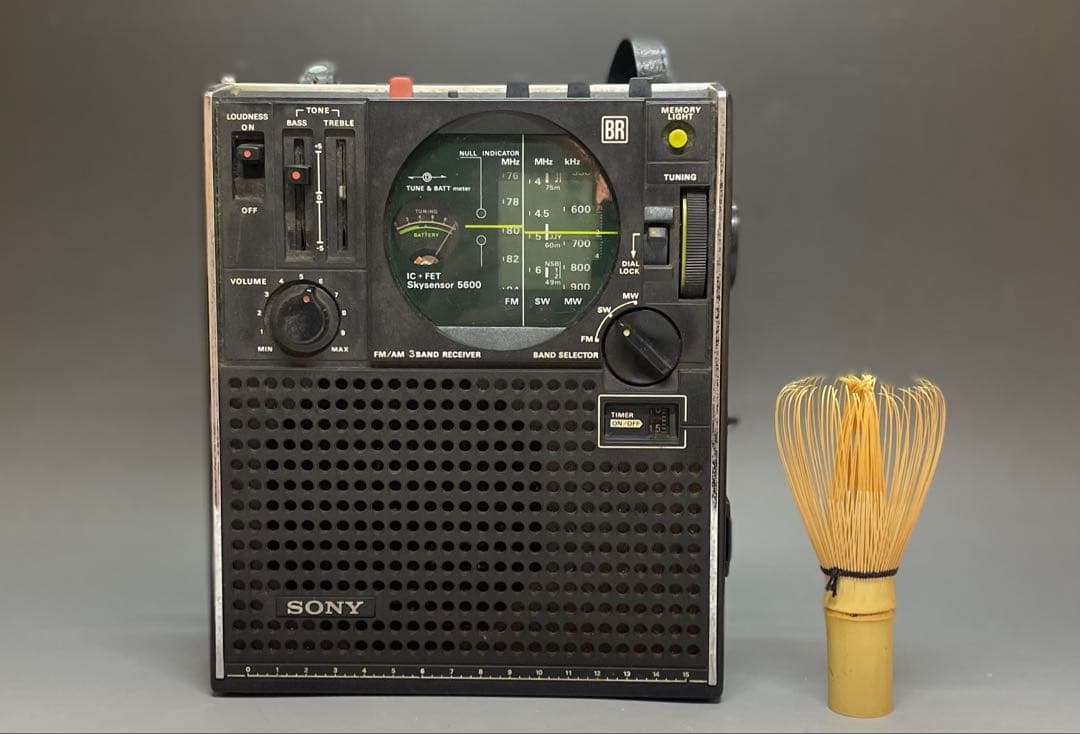 SONY ICF-5600 スカイセンサーFM/MW/SW 　ジャンク　b254