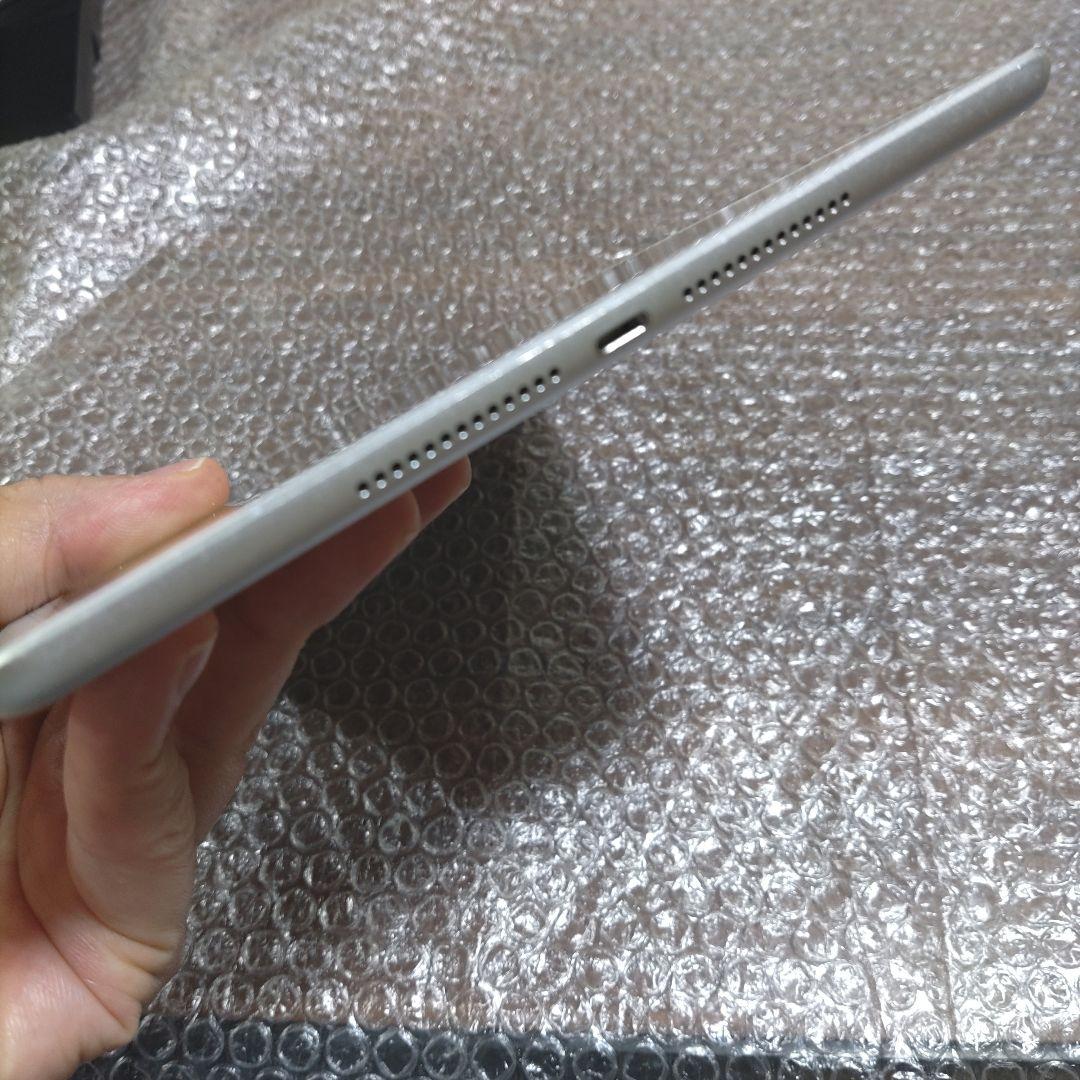 iPad 第6世代 MR7G2J/A 32GB 管理ナンバー2301