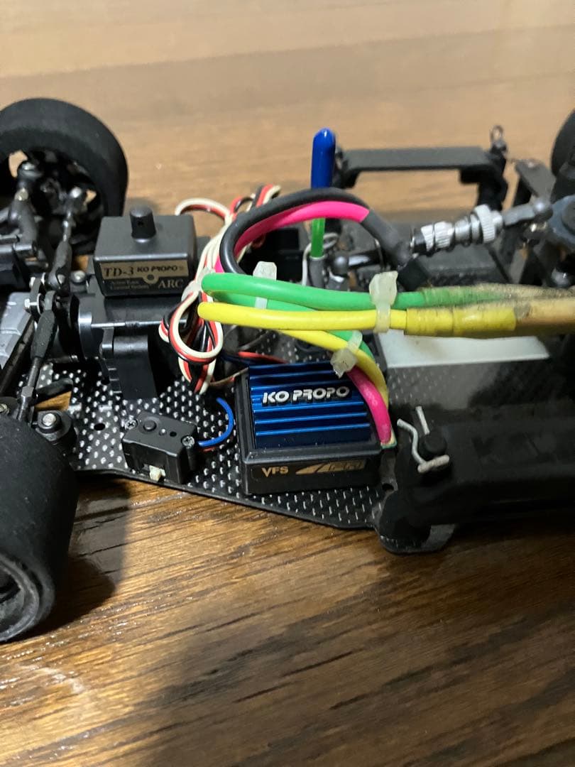 カワダ　M300GT カーボンシャーシ　受信機以外のメカ付きkawada 中古