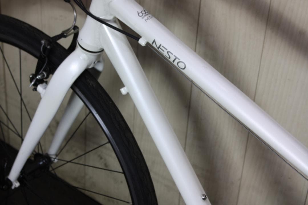 NESTO(ネスト) VACANZE 700C シマノ7速 440mm 白クロス