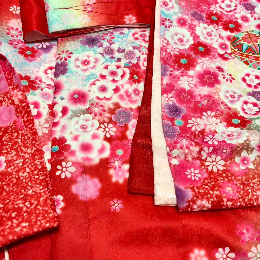 【新品未使用】豪華刺繍入り お宮参り 産着 女の子 合繊 赤