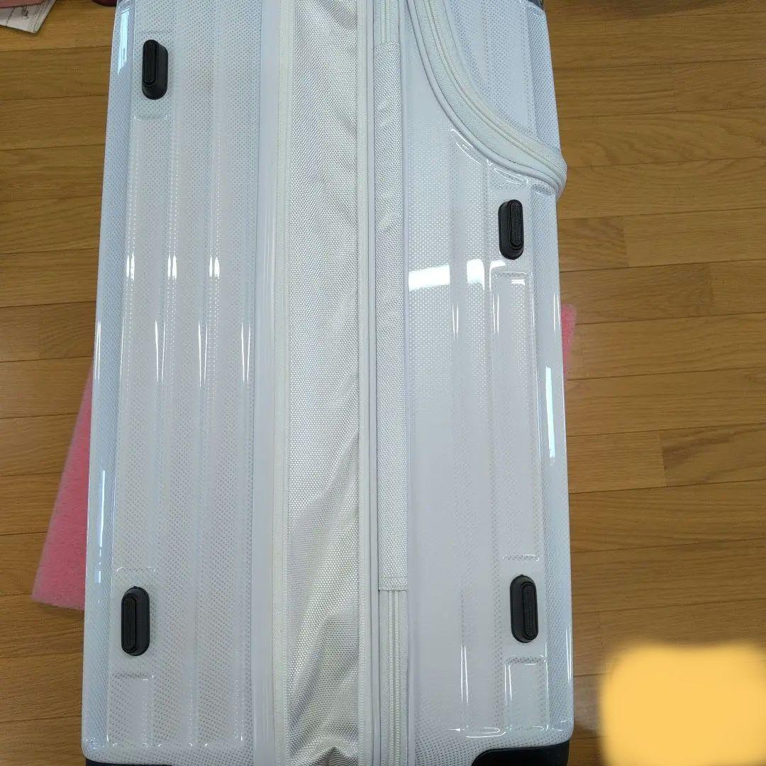 フロントオープンスーツケース（白）