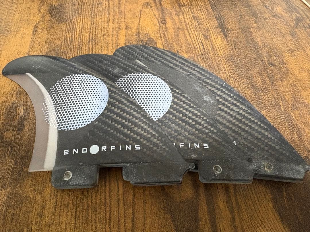 ENDORFINS エンダーフィン Mサイズ ケリースレーター
