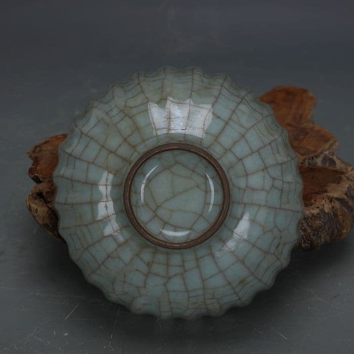 青磁 葵口椀 景徳鎮  陶磁器  現代工芸品 美術品 置物