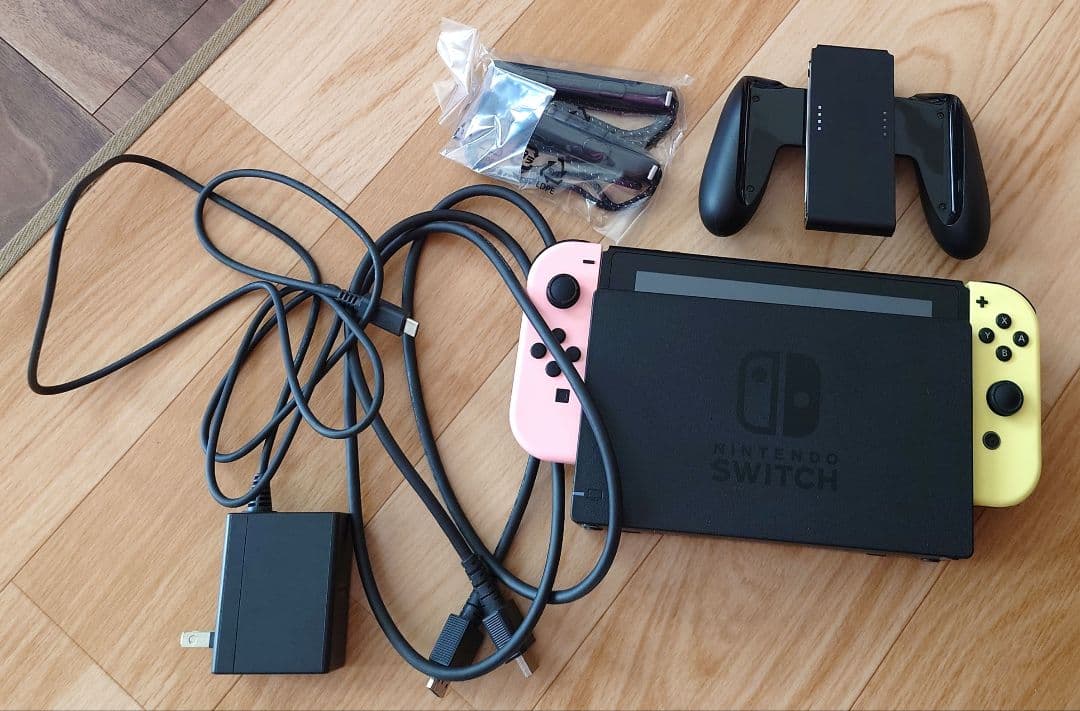 【美品・中古】NintendoSwitch　本体（箱あり）