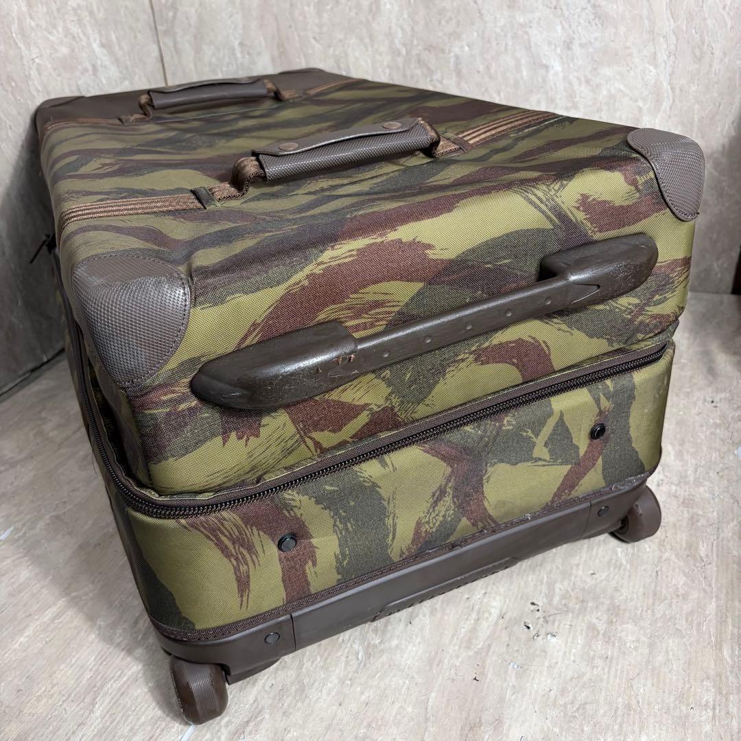 Burton キャリーバッグ カモフラージュ キャリーケース 大容量 80L