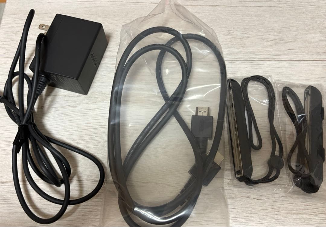 照*り様 Nintendo Switch 本体 青と赤のジョイコン