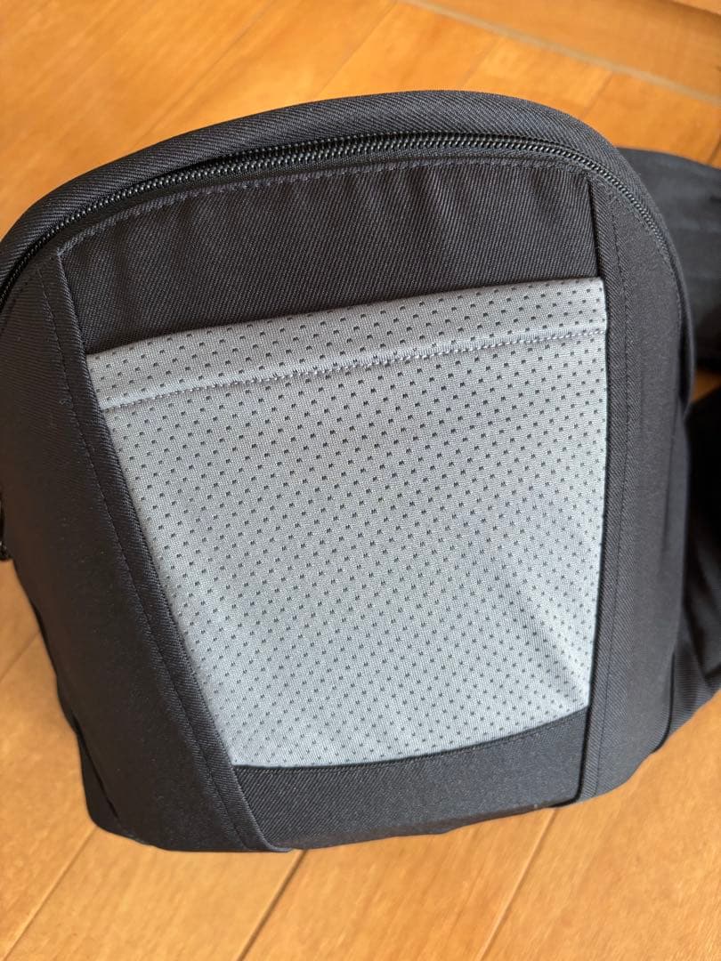 専用出品★【新品未使用】ergobaby Lift ヒップシート ブラック