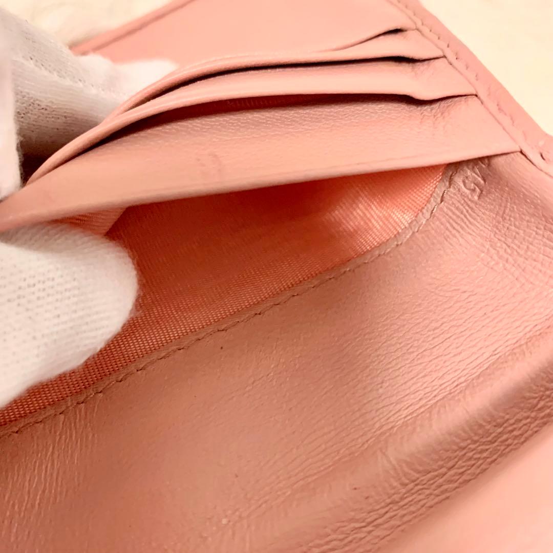 希少！miu miu マテラッセ 二つ折り財布　ベビーピンク　ウォレット