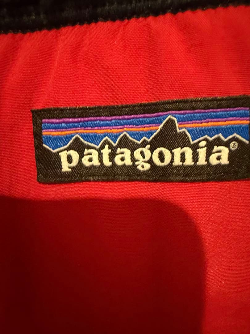 剛*様 patagonia フリースベスト S ネイビー/レッド