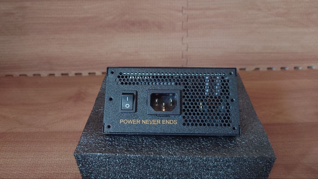 FSP DAGGER PRO 750W 　SFX電源ユニット